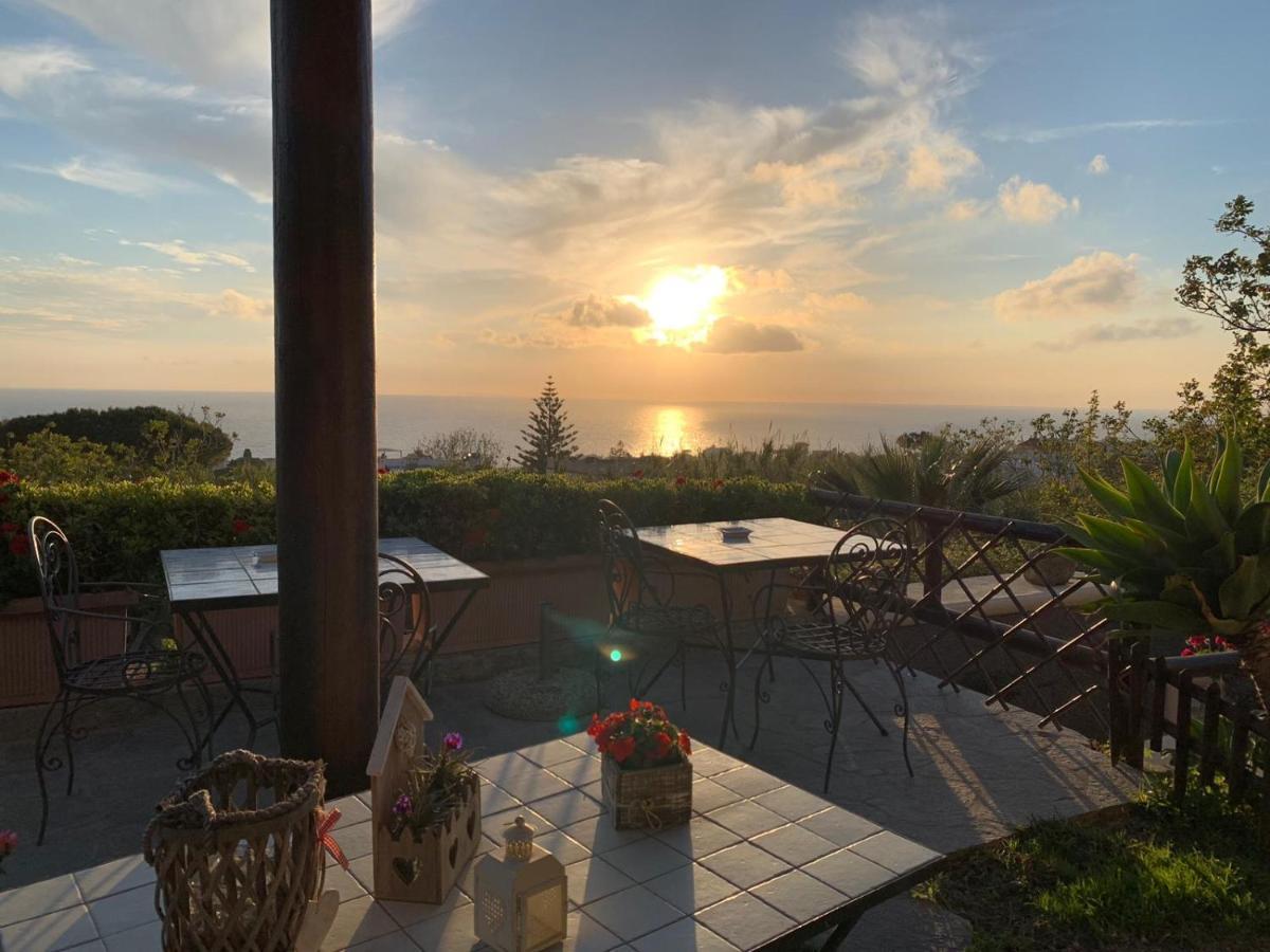 La Terrazzina Sul Tramonto Bed & Breakfast Forio  Exterior photo